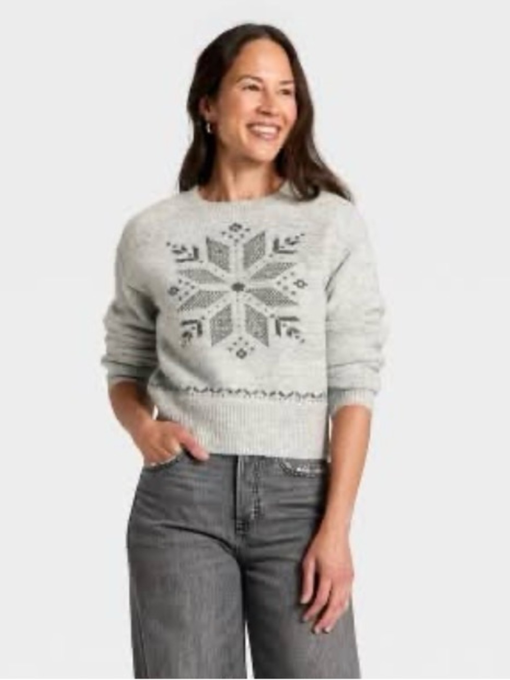 Universal thread Women's Light Gray Snowflake Crewneck Sweater